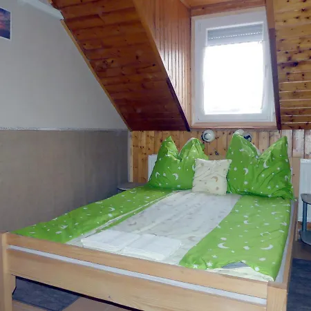 Hepphaz Apartment *